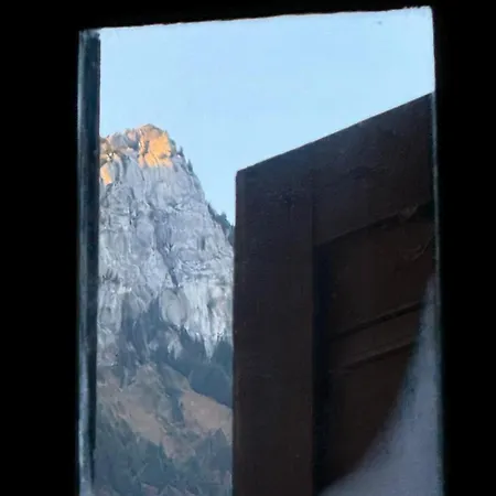 Chalet Authentic With Exceptional Views *