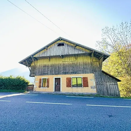 Chalet Authentic With Exceptional Views Glieres-Val-de-Borne