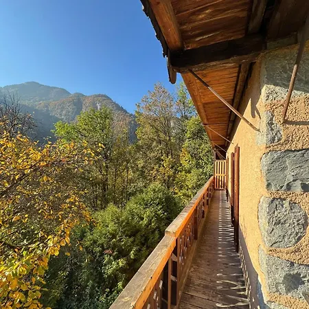 Chalet Authentic With Exceptional Views *